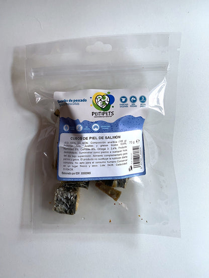 CUBOS DE PIEL DE SALMÓN Peso: 70GRMS