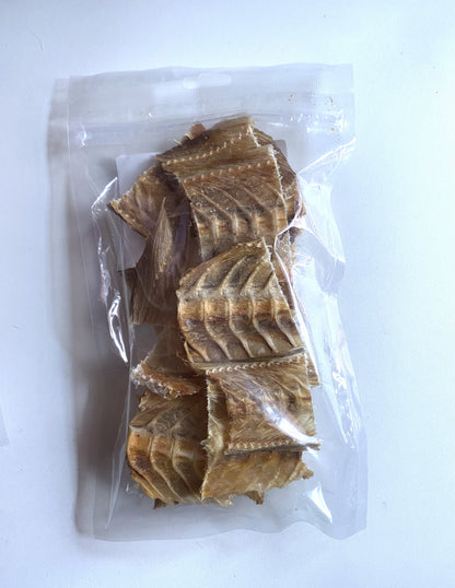 TROZOS DE PESCADO Peso: 70 GRMS.