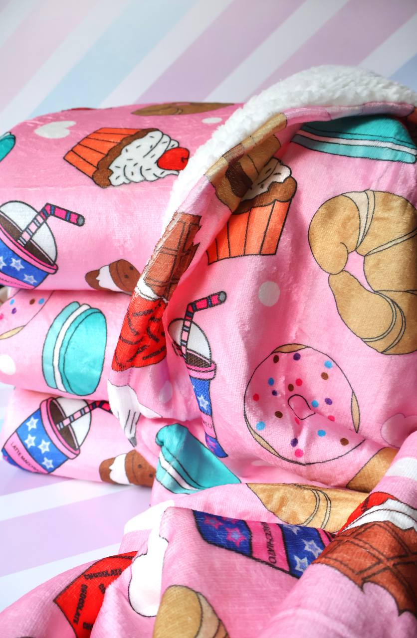 Manta Dulces Deseos. Abrigaros al calor del precioso diseño de nuestra manta más rosita.