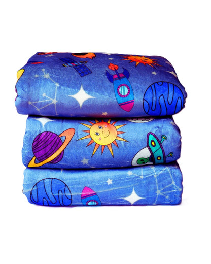 Manta Mundo Espacial. Abrigaros al calor del Universo más trepidante y divertido.